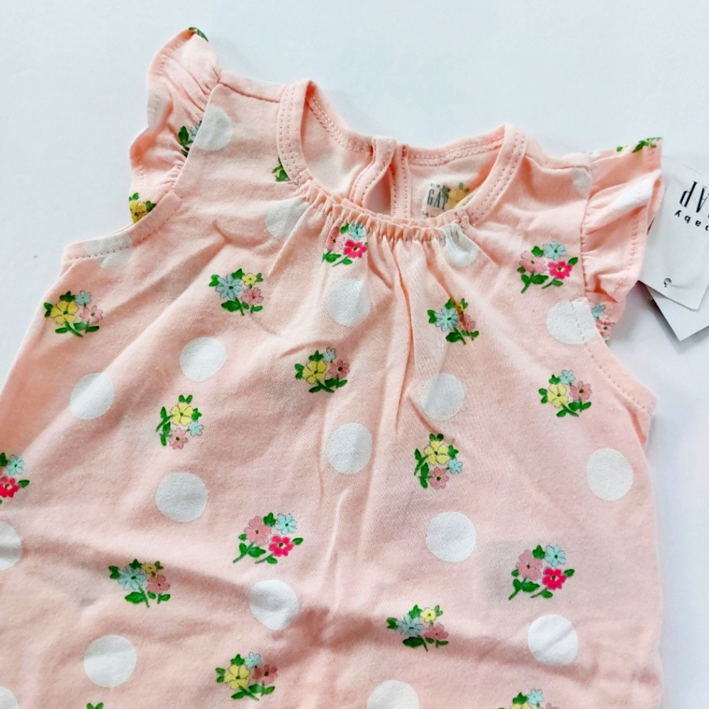 NWT Pink Floral Romper size 3-6m‎ BabyGap Infant Outfit